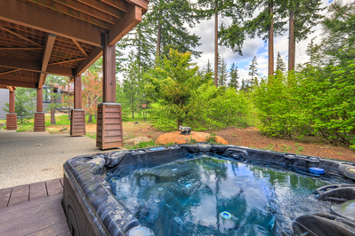 hot tub at Smoky Mountain vacation rental