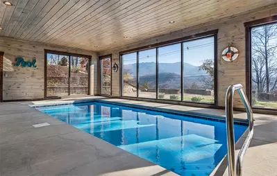 indoor-pool-smoky-mountain-tn-cabins