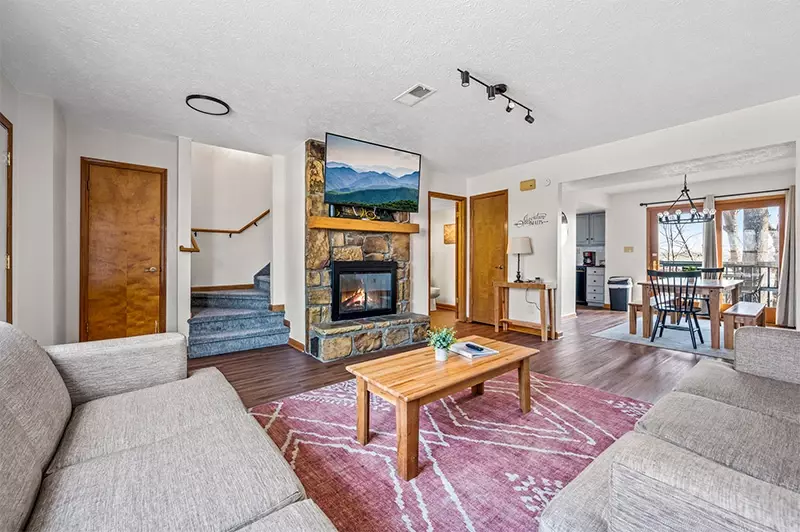 Pinecrest Townhome living room
