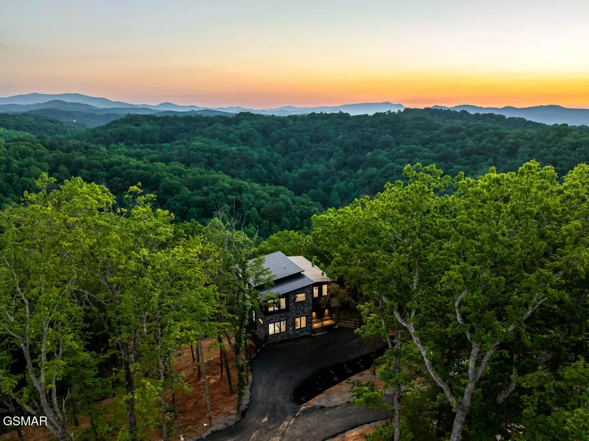 3819 Heavens View Lane