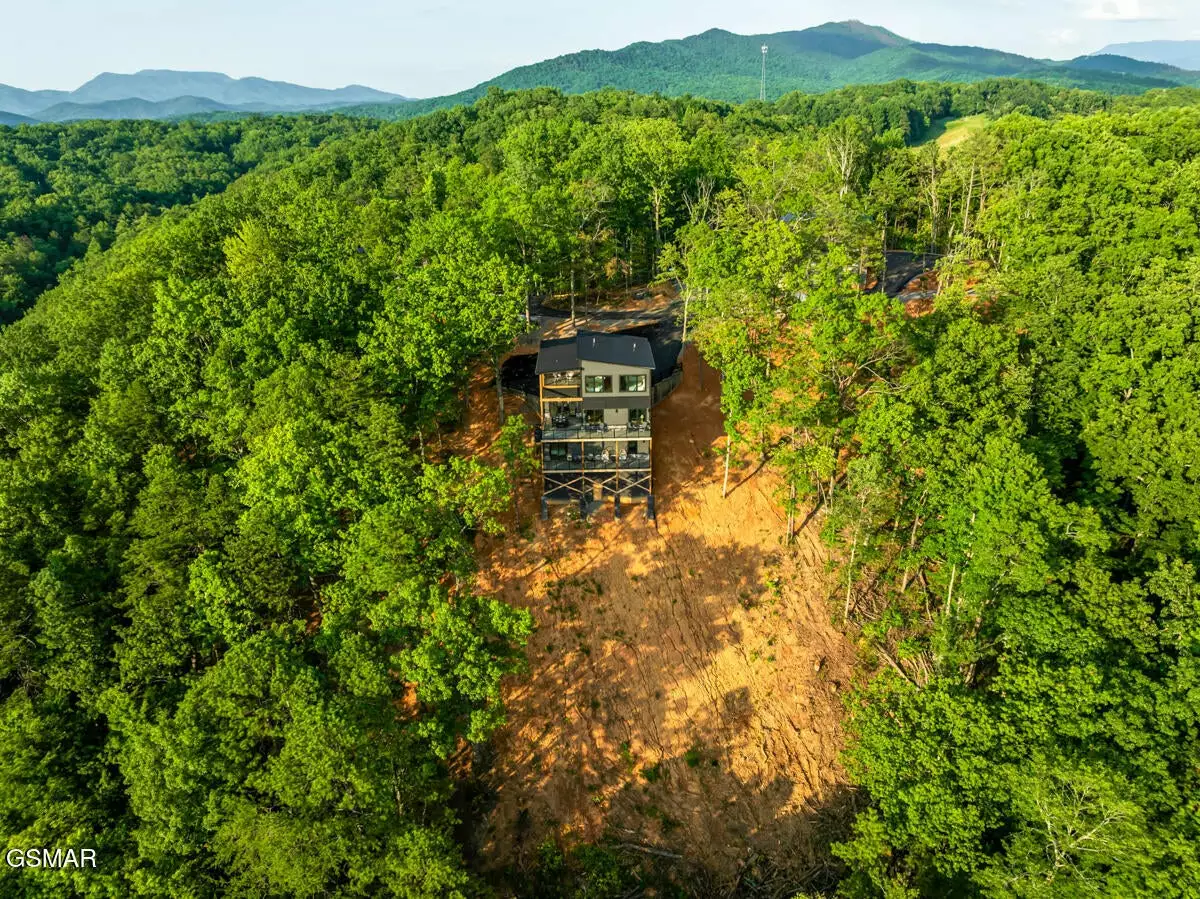 3819 Heavens View Lane