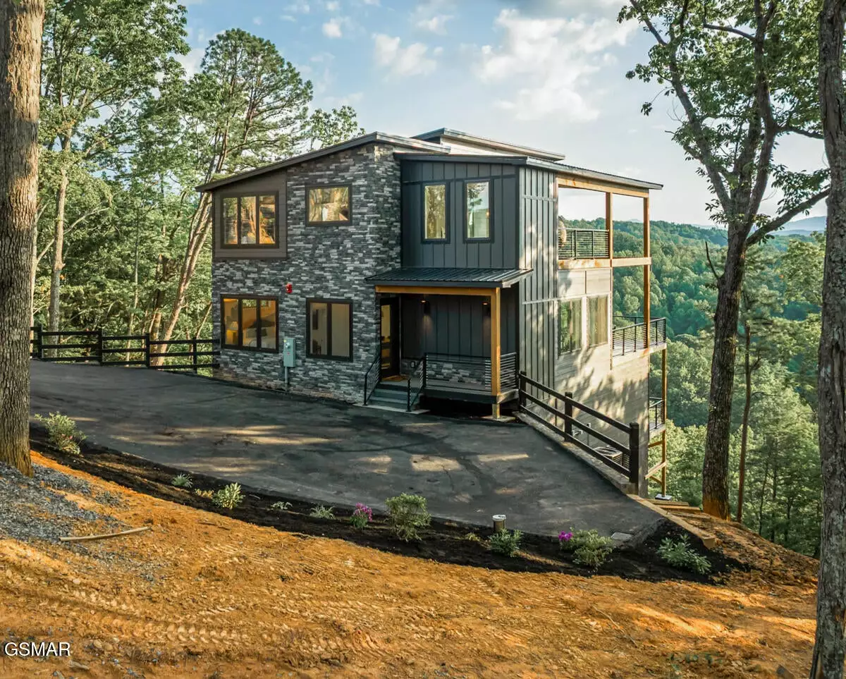 3819 Heavens View Lane