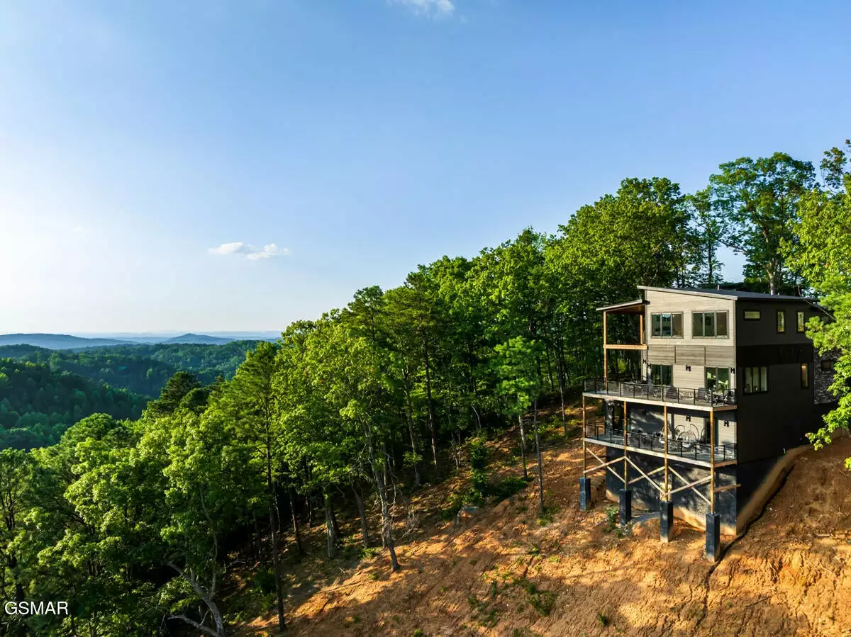 3819 Heavens View Lane