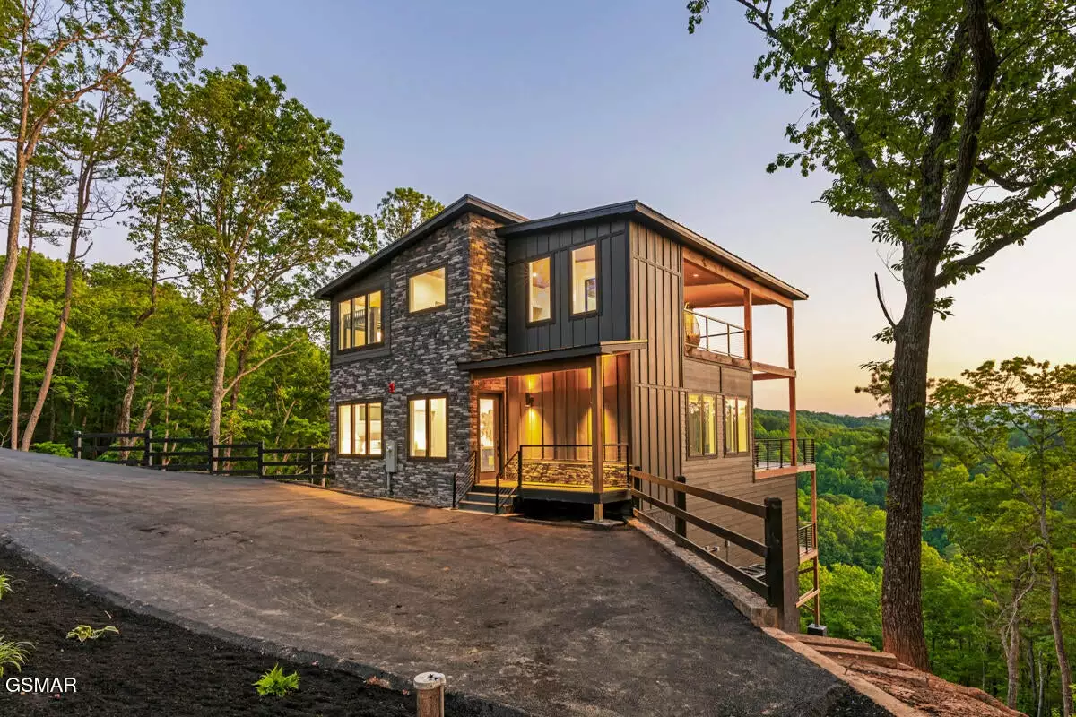 3819 Heavens View Lane
