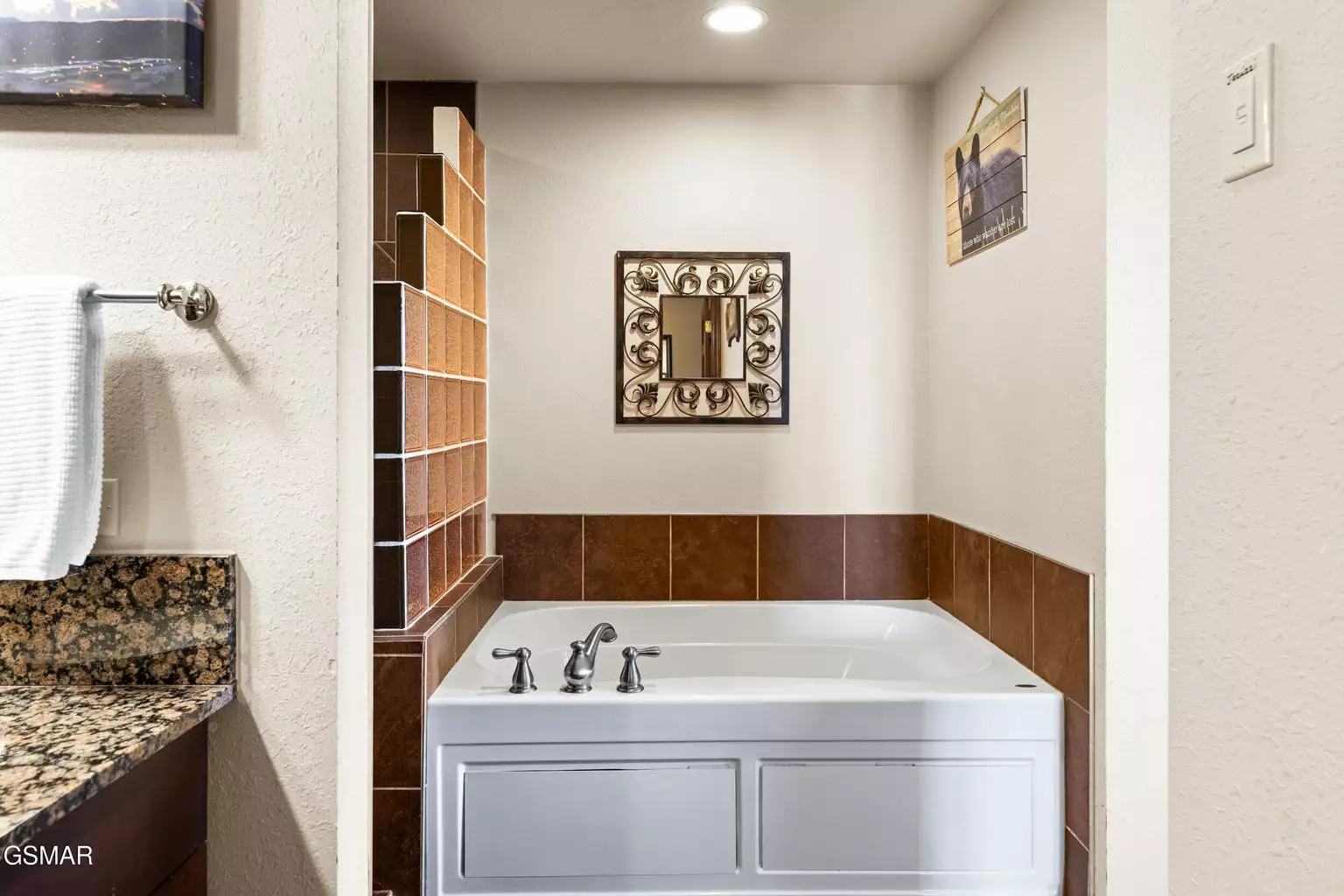 410 Big Bear Way, 5001