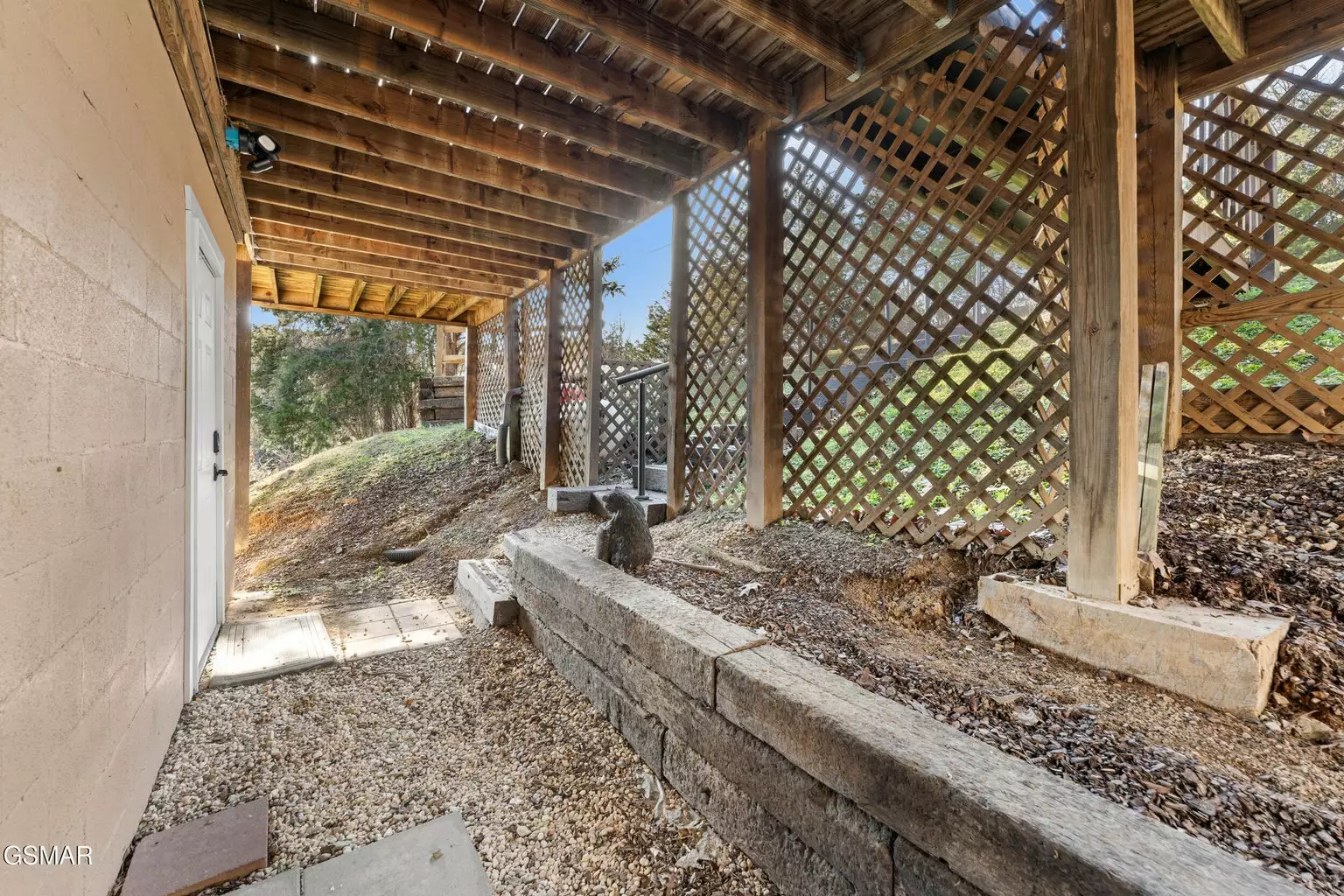 1455 Honey Oaks Way