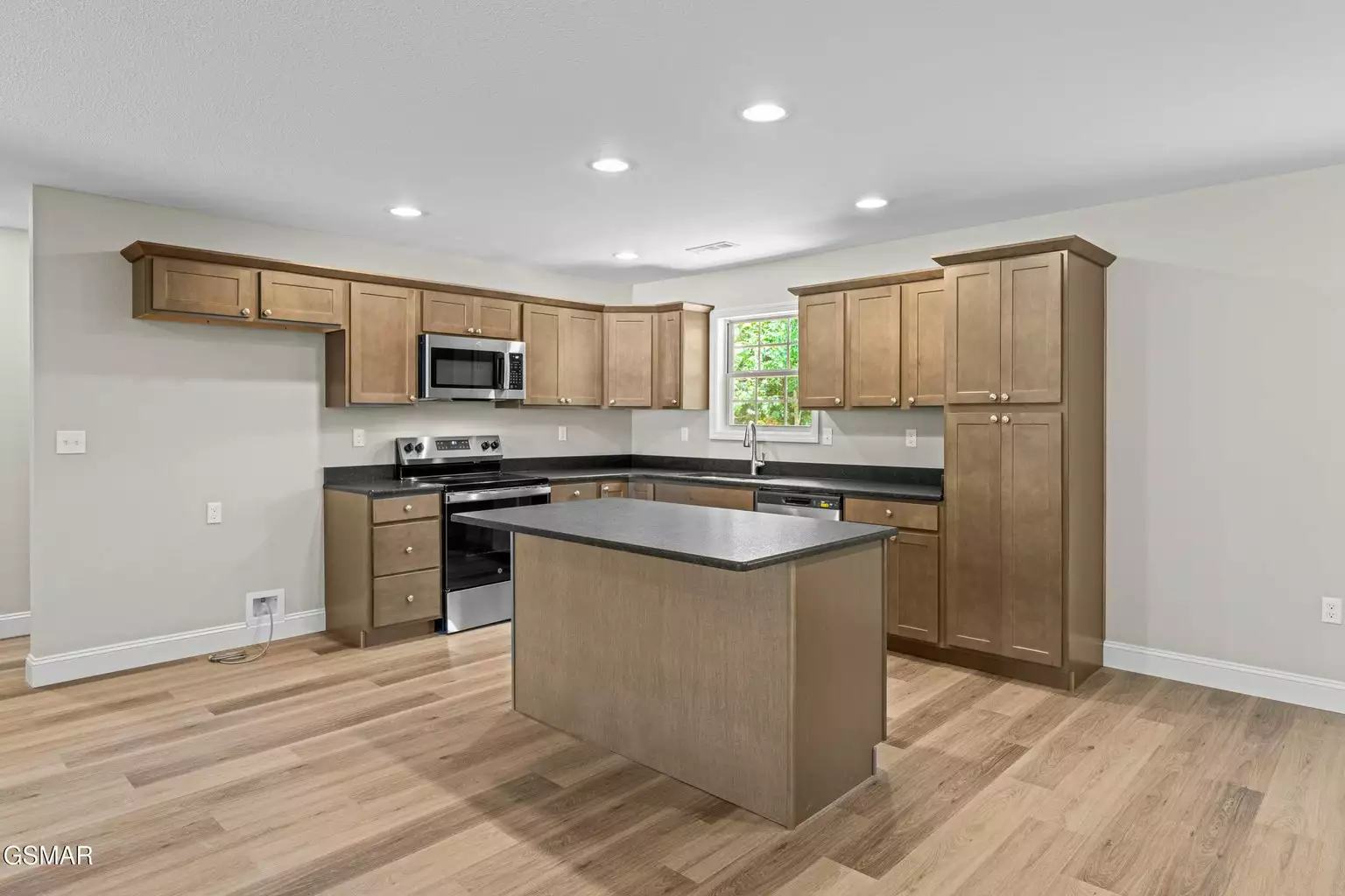 1018 Cedar Ln Lane