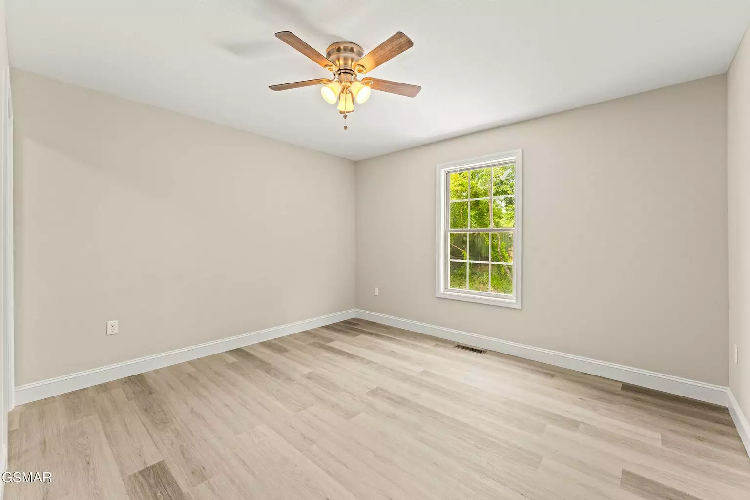 1039 Cedar Ln Lane