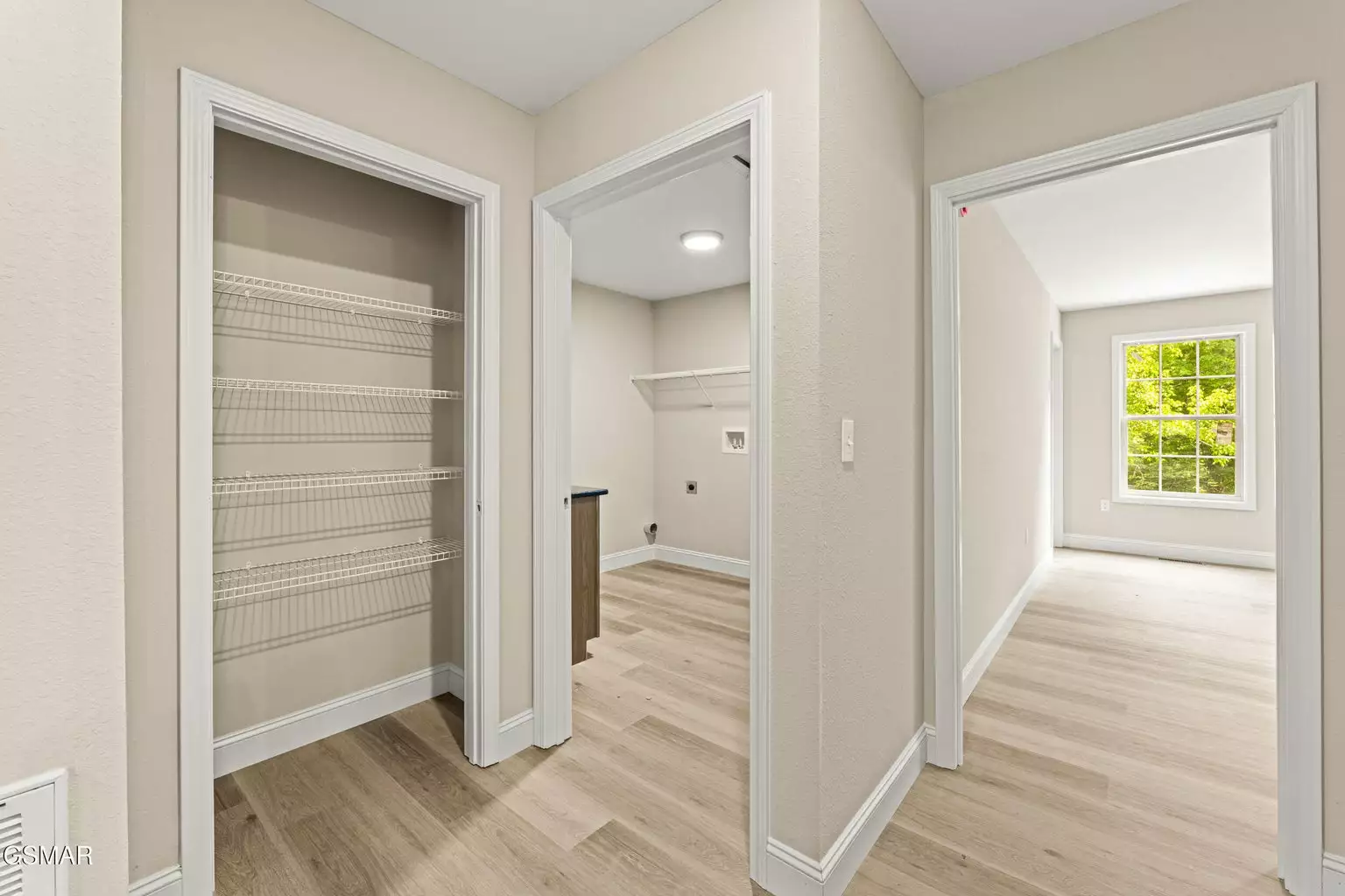 1039 Cedar Ln Lane