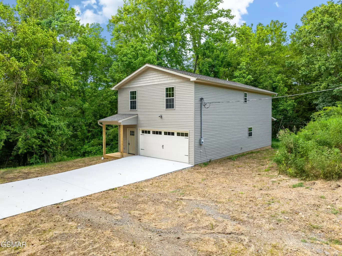 1039 Cedar Ln Lane