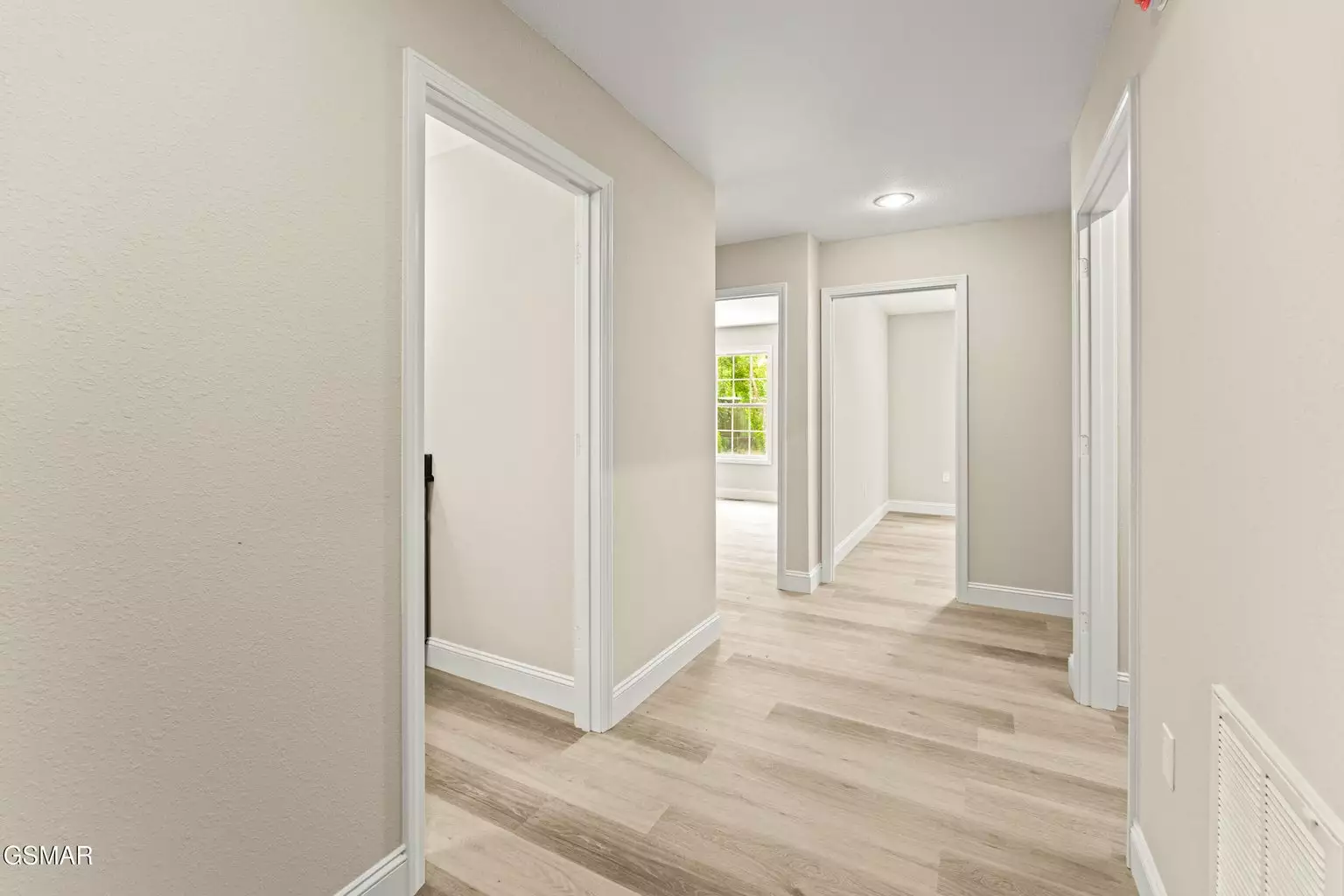 1039 Cedar Ln Lane