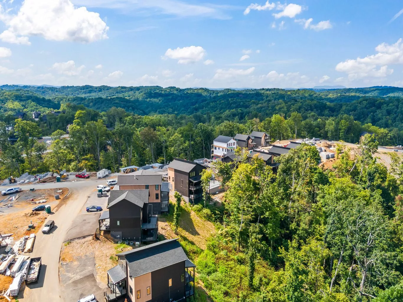 1302 Reedmont Way