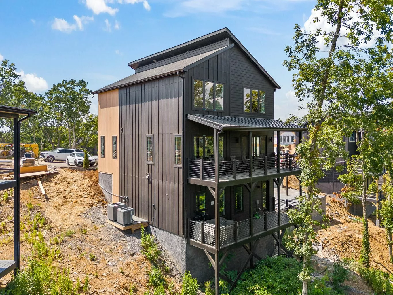1302 Reedmont Way
