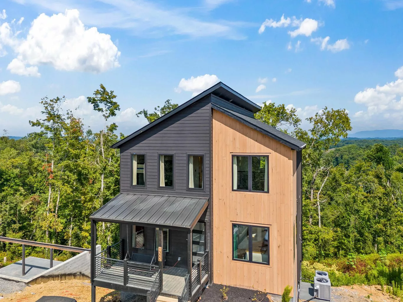 1302 Reedmont Way