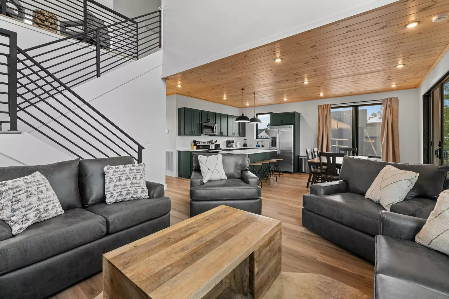 1302 Reedmont Way