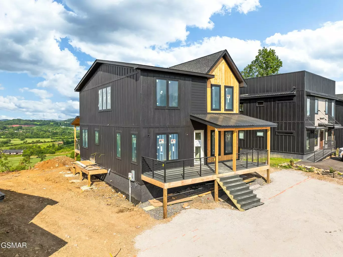1409 Reedmont Way