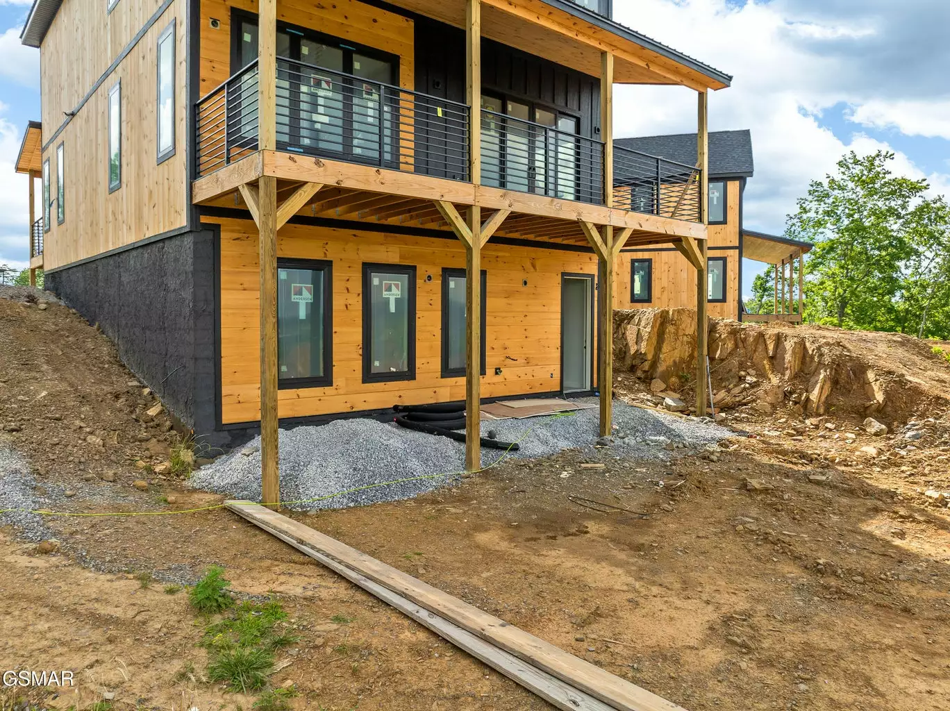 1409 Reedmont Way