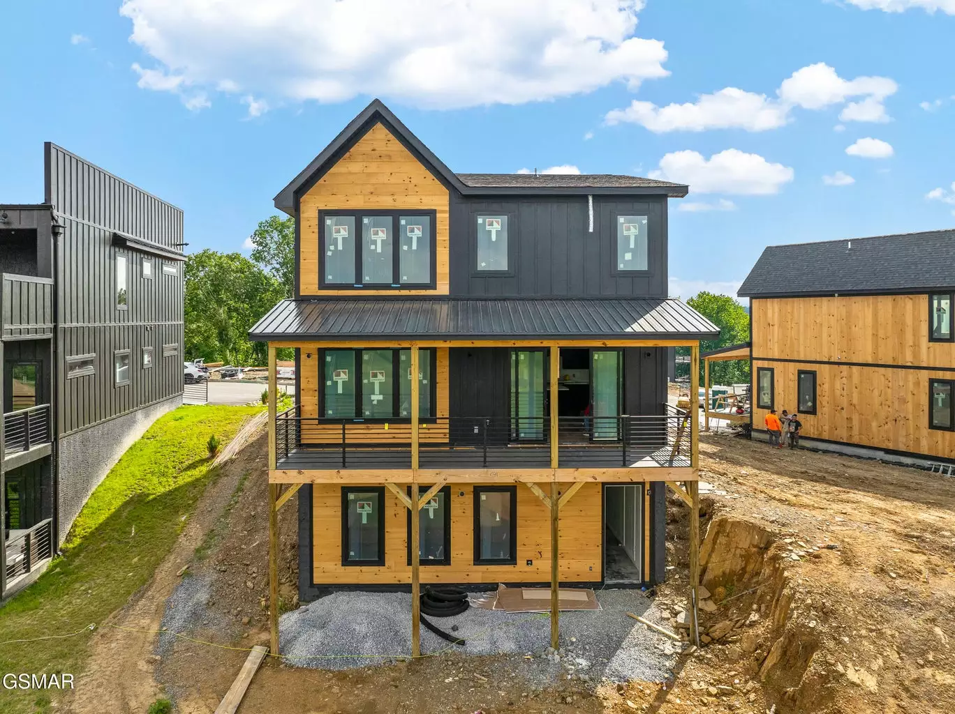 1409 Reedmont Way