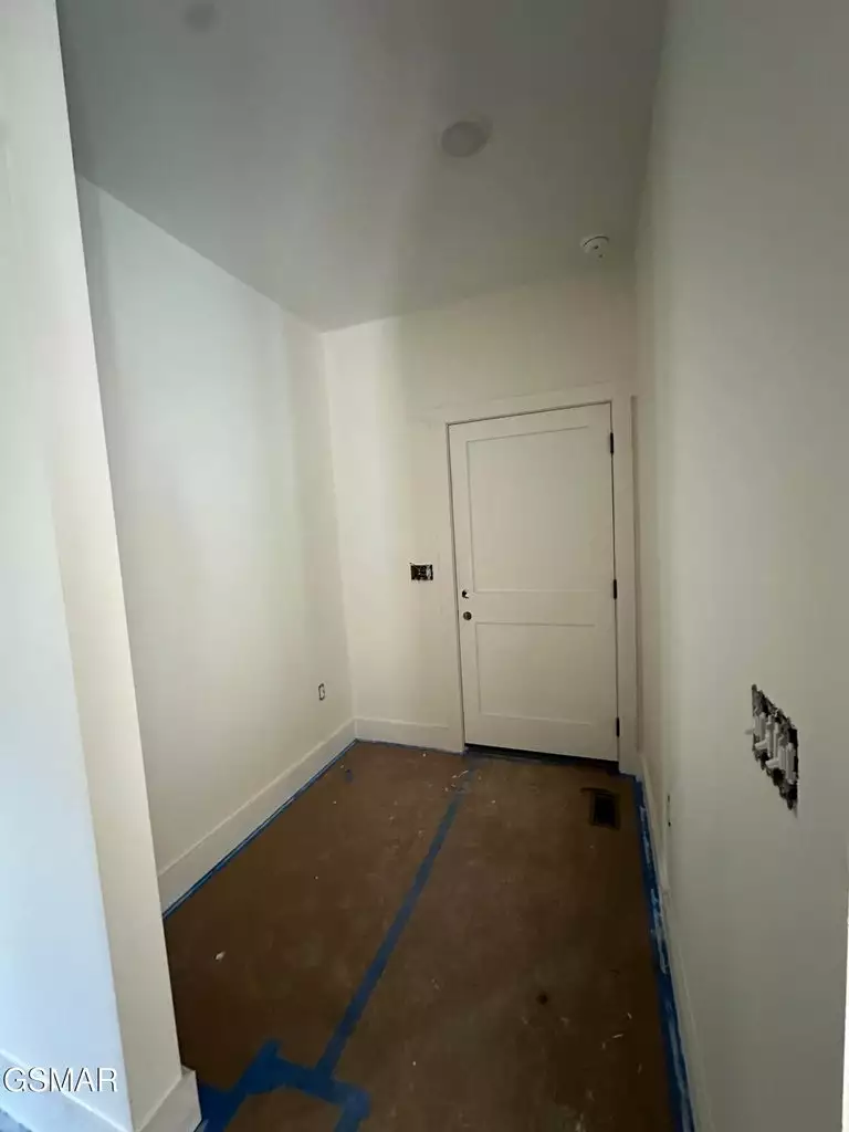 2319 Geraldine Way