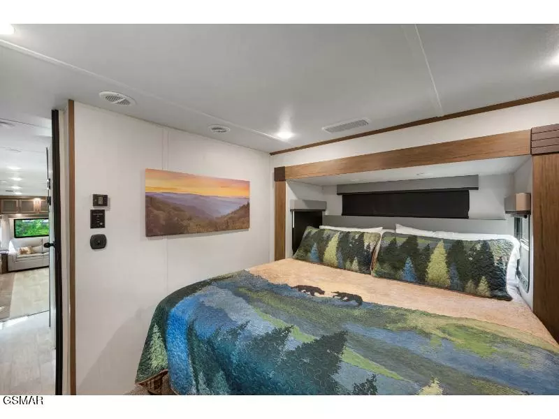 4229 E Parkway #282