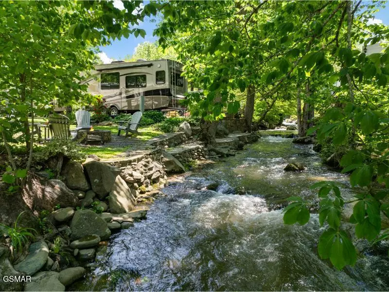 4229 E Parkway #282