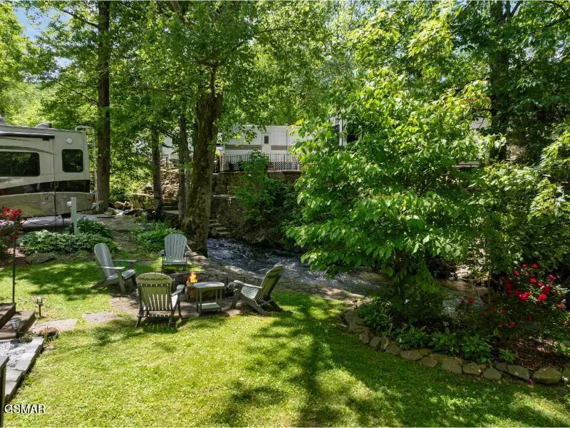 4229 E Parkway #282
