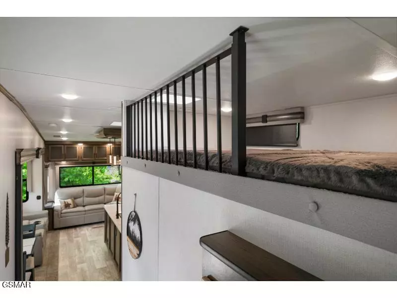 4229 E Parkway #282