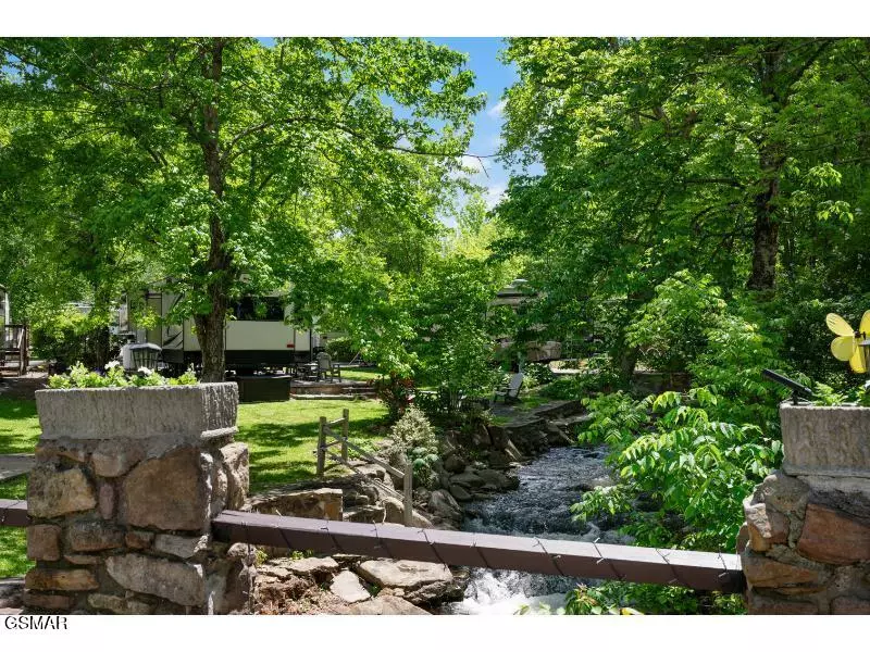 4229 E Parkway #282