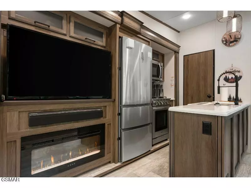4229 E Parkway #282