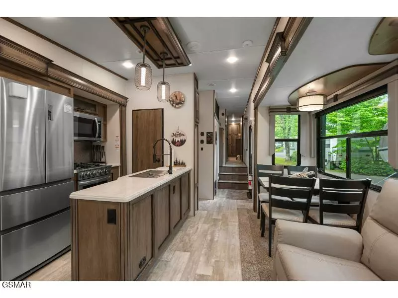 4229 E Parkway #282