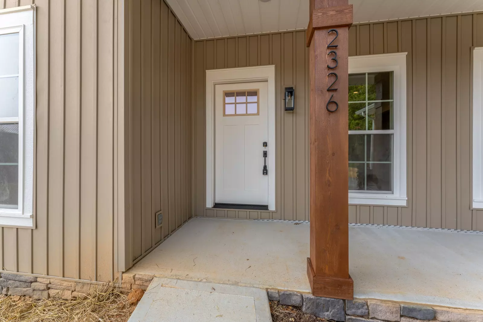2326 Geraldine Way