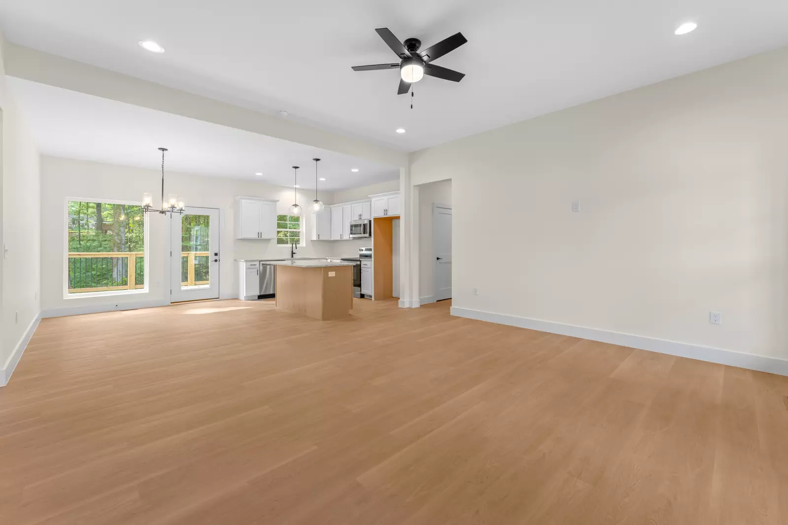 2326 Geraldine Way