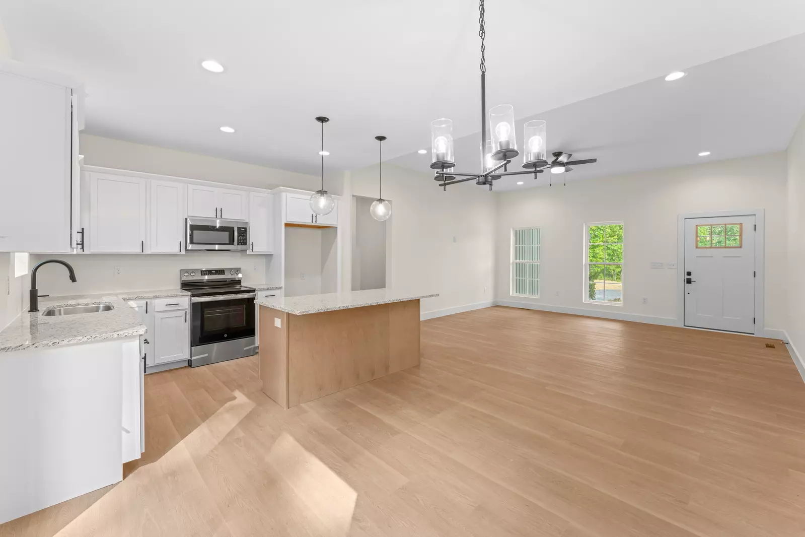 2326 Geraldine Way