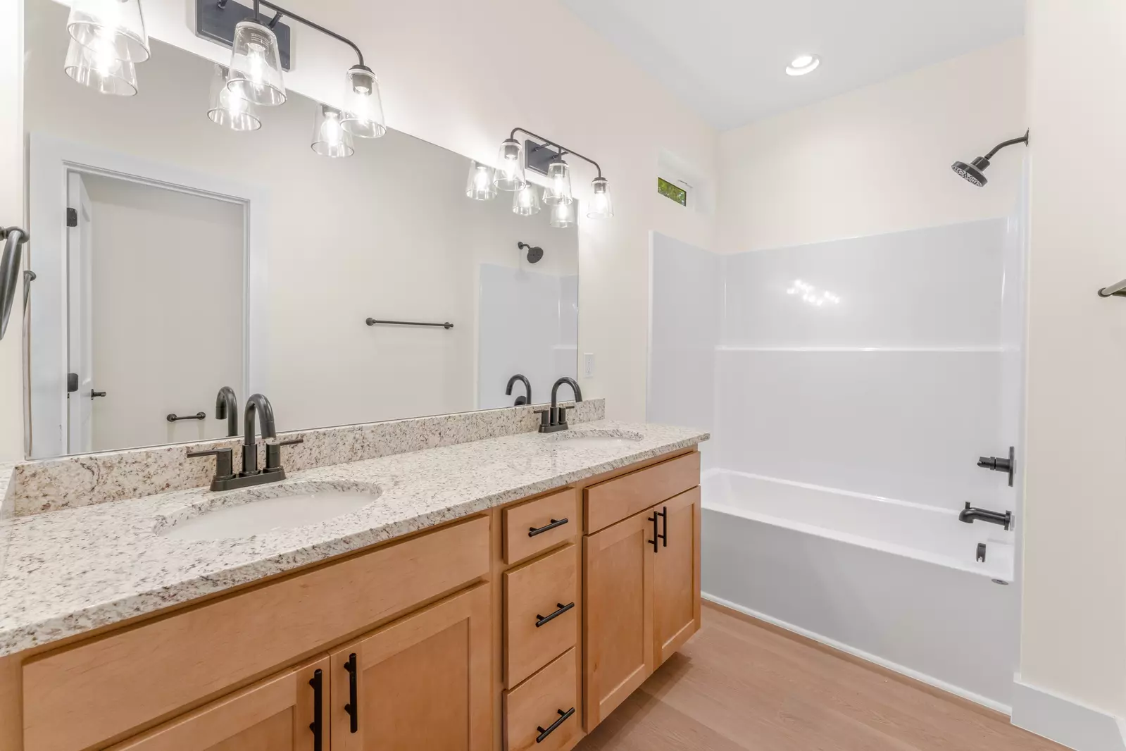 2326 Geraldine Way