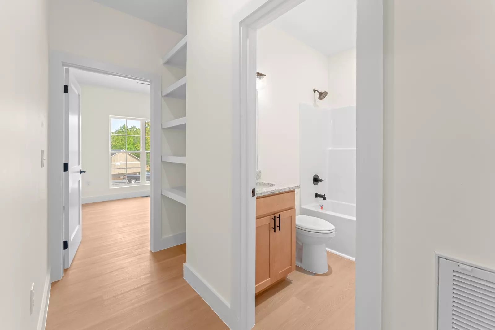2326 Geraldine Way