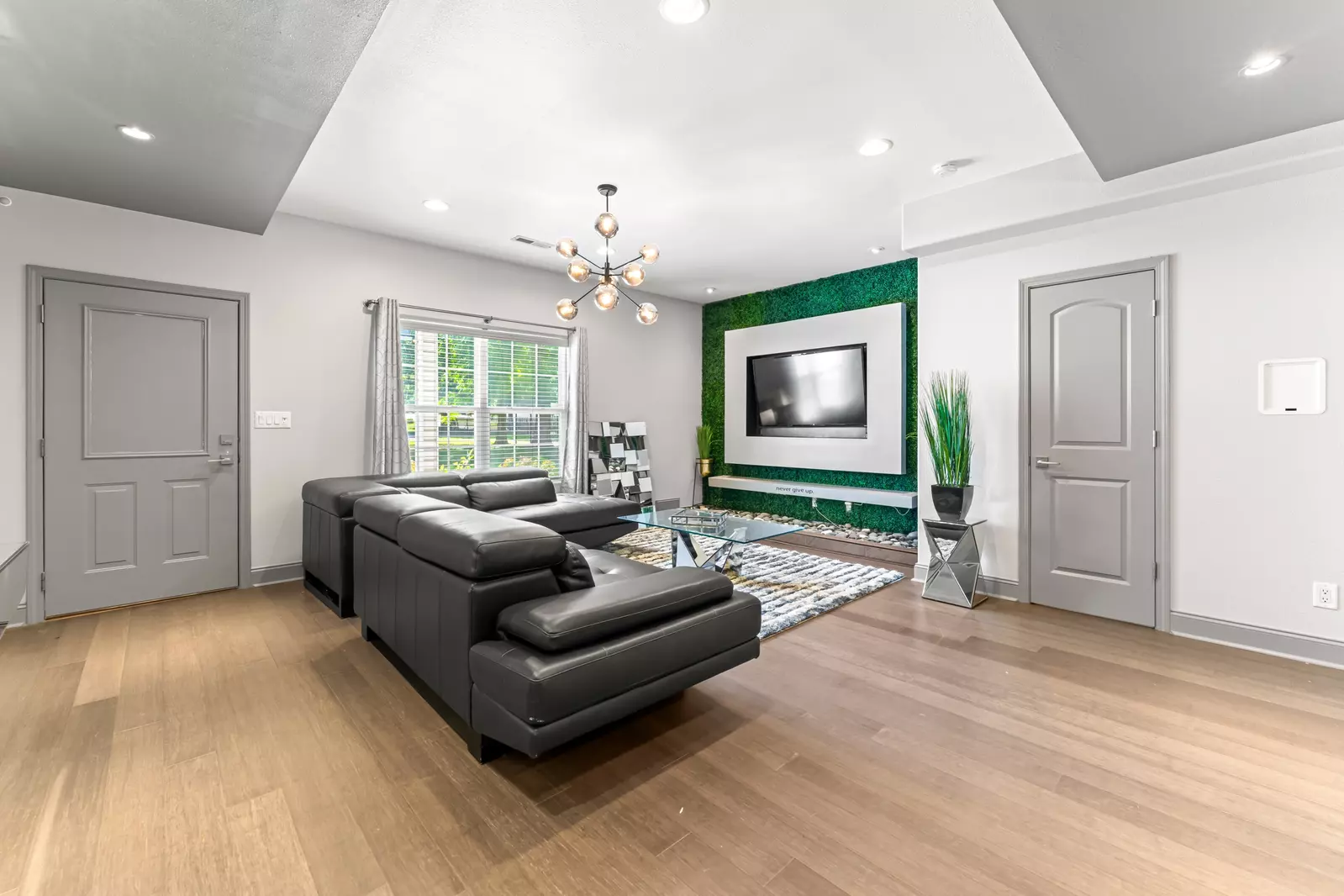 535 High St