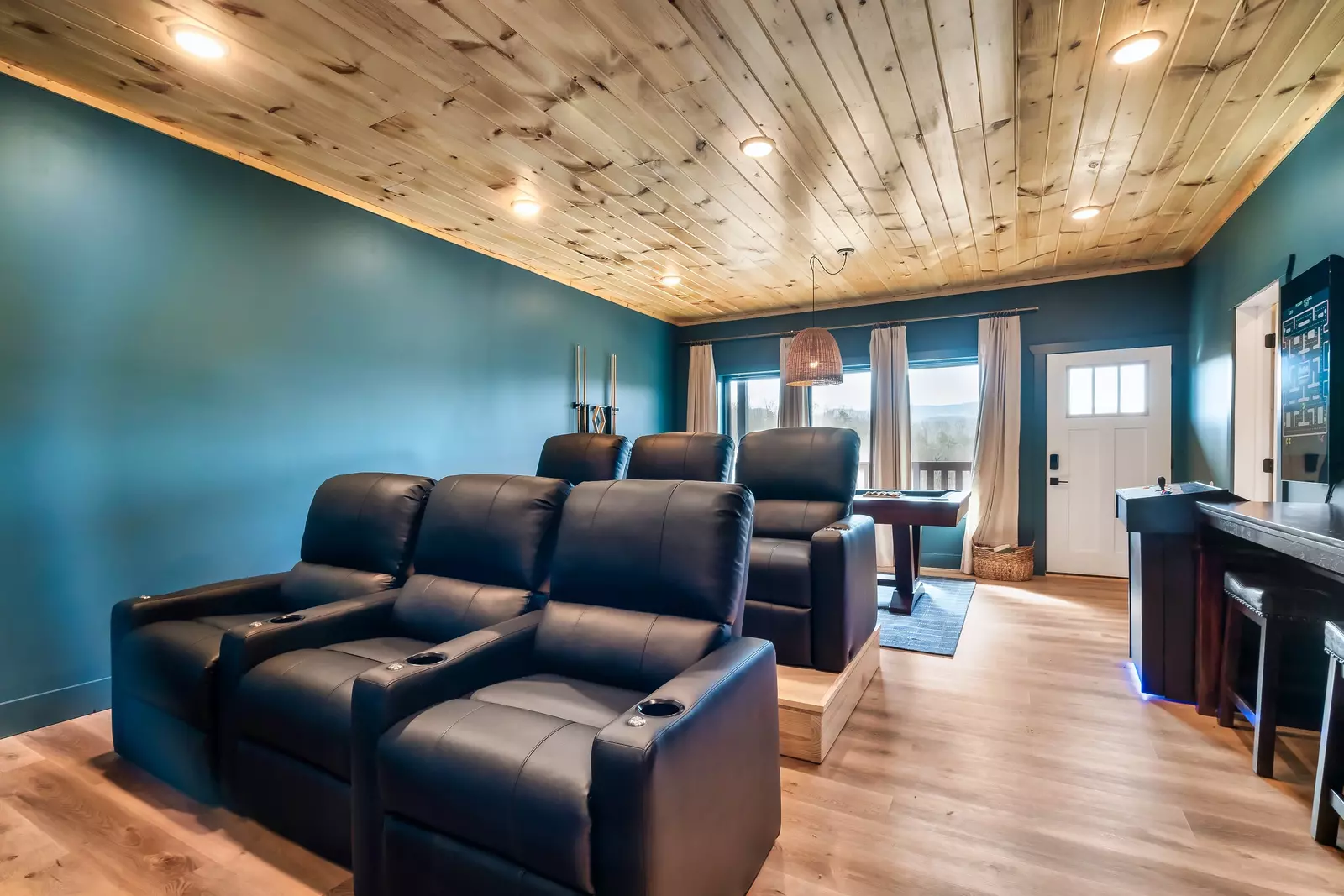1279 Upper Middle Creek