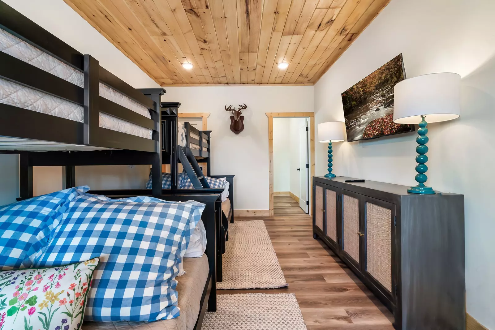 1279 Upper Middle Creek