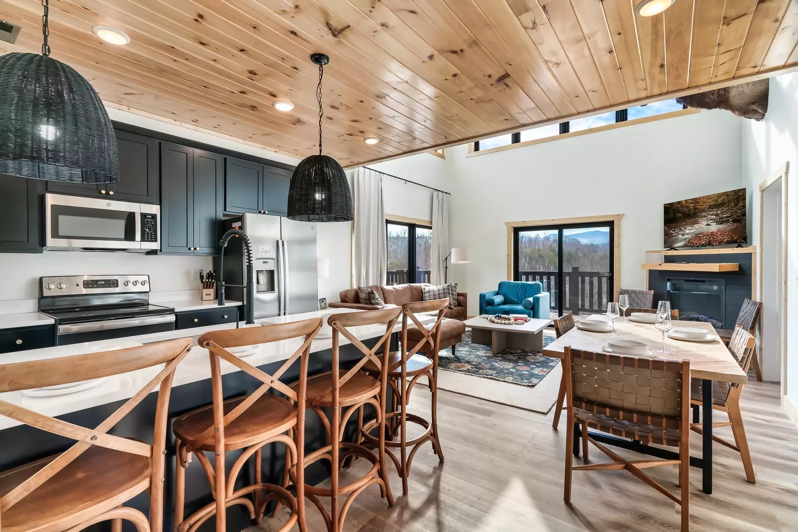 1279 Upper Middle Creek