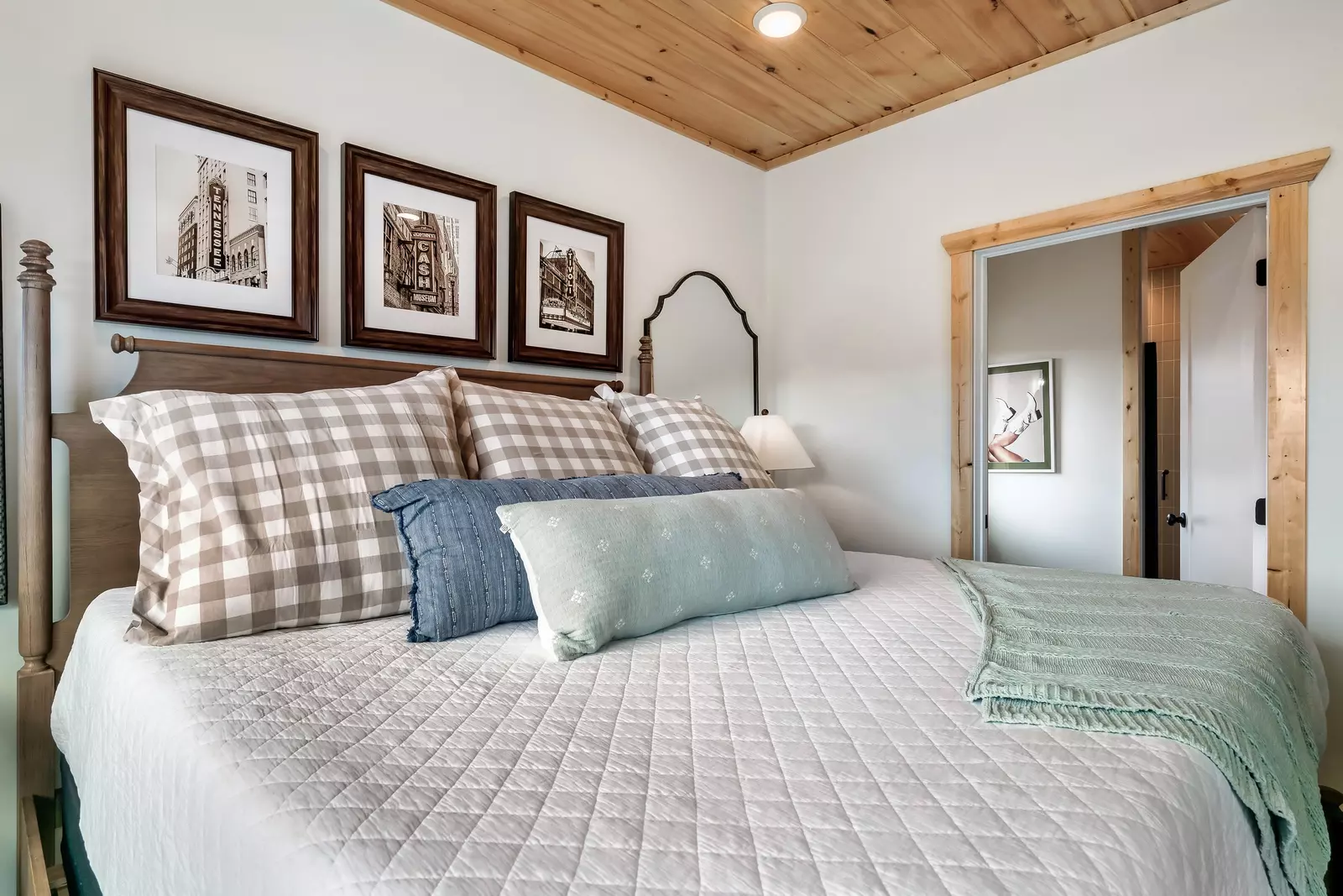 1279 Upper Middle Creek
