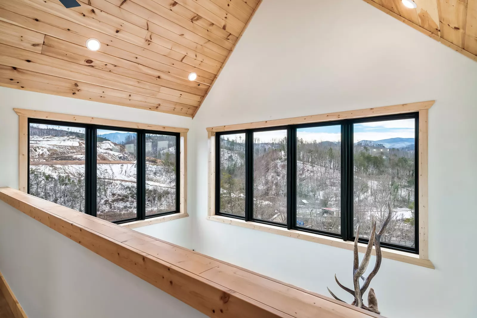 1279 Upper Middle Creek