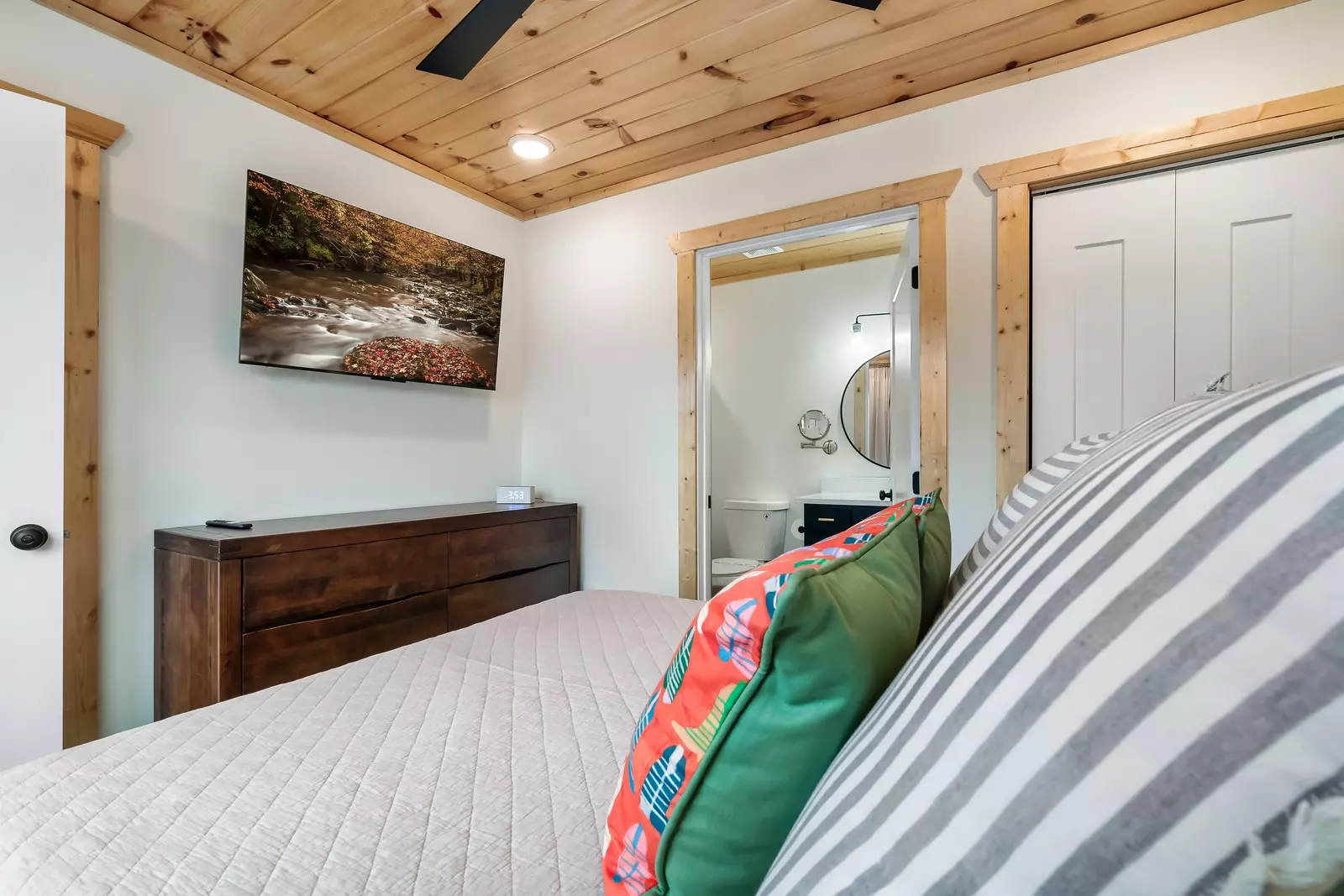 1279 Upper Middle Creek