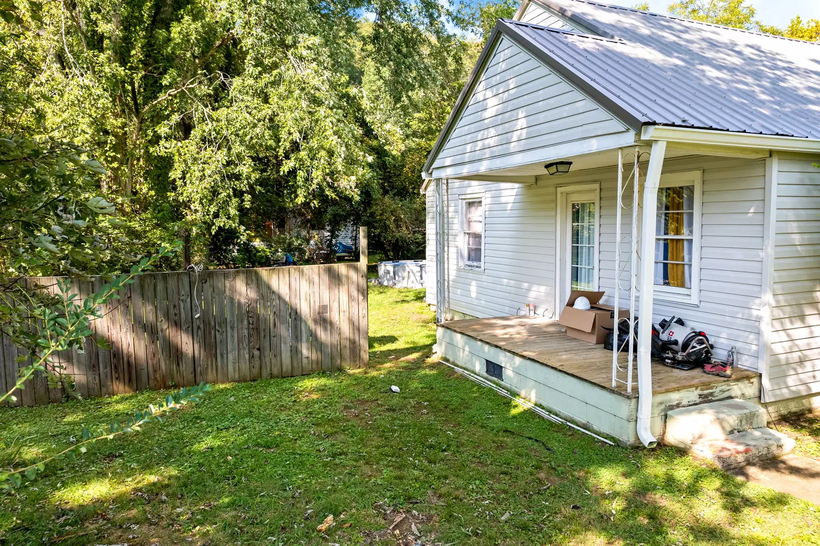 302 Jackson St