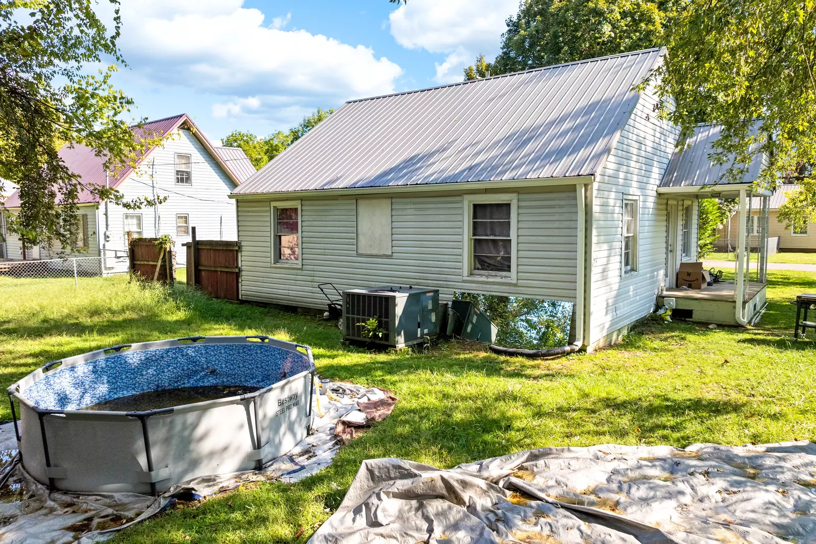 302 Jackson St