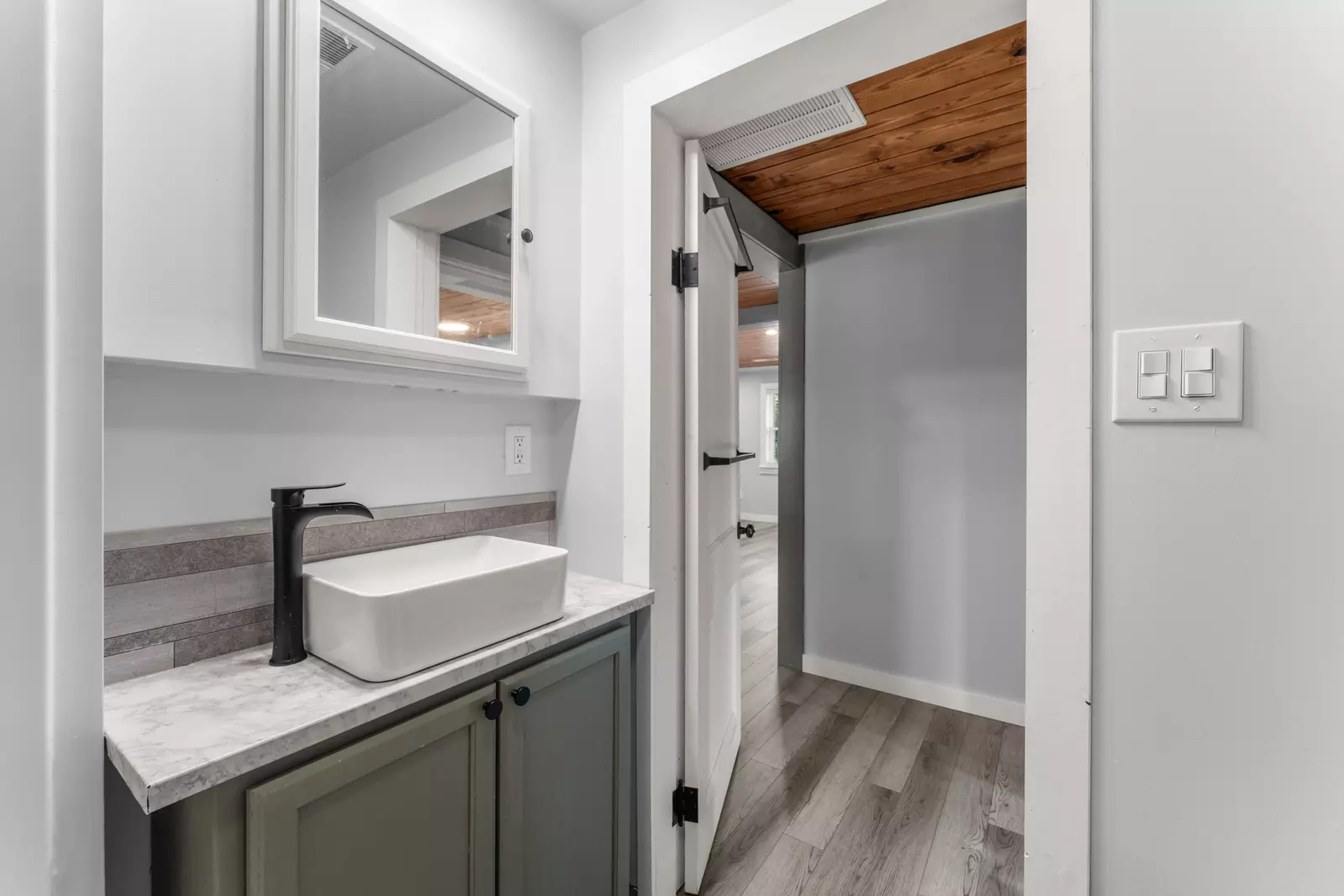 310 Two View Rd