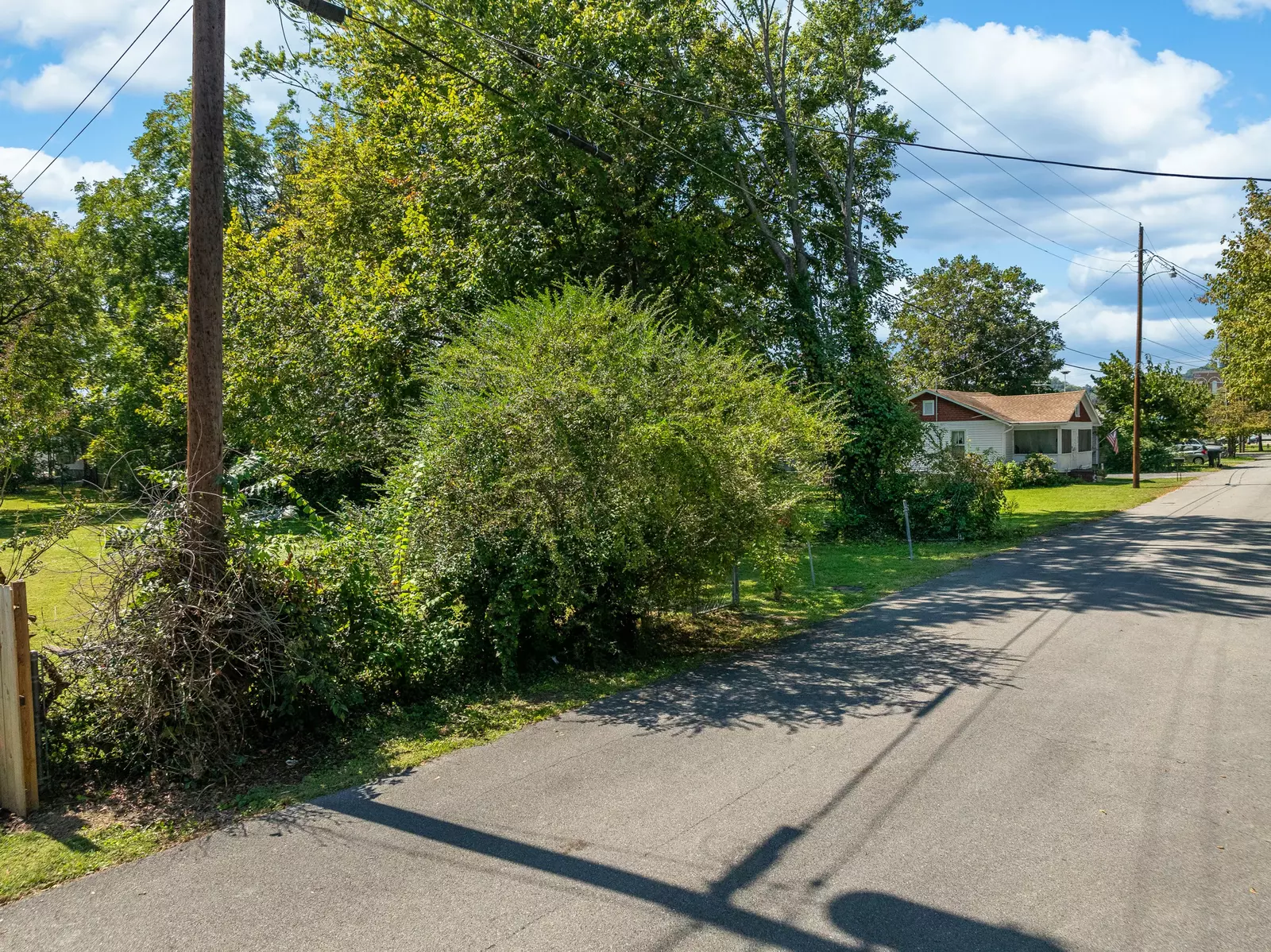 226 E Main St