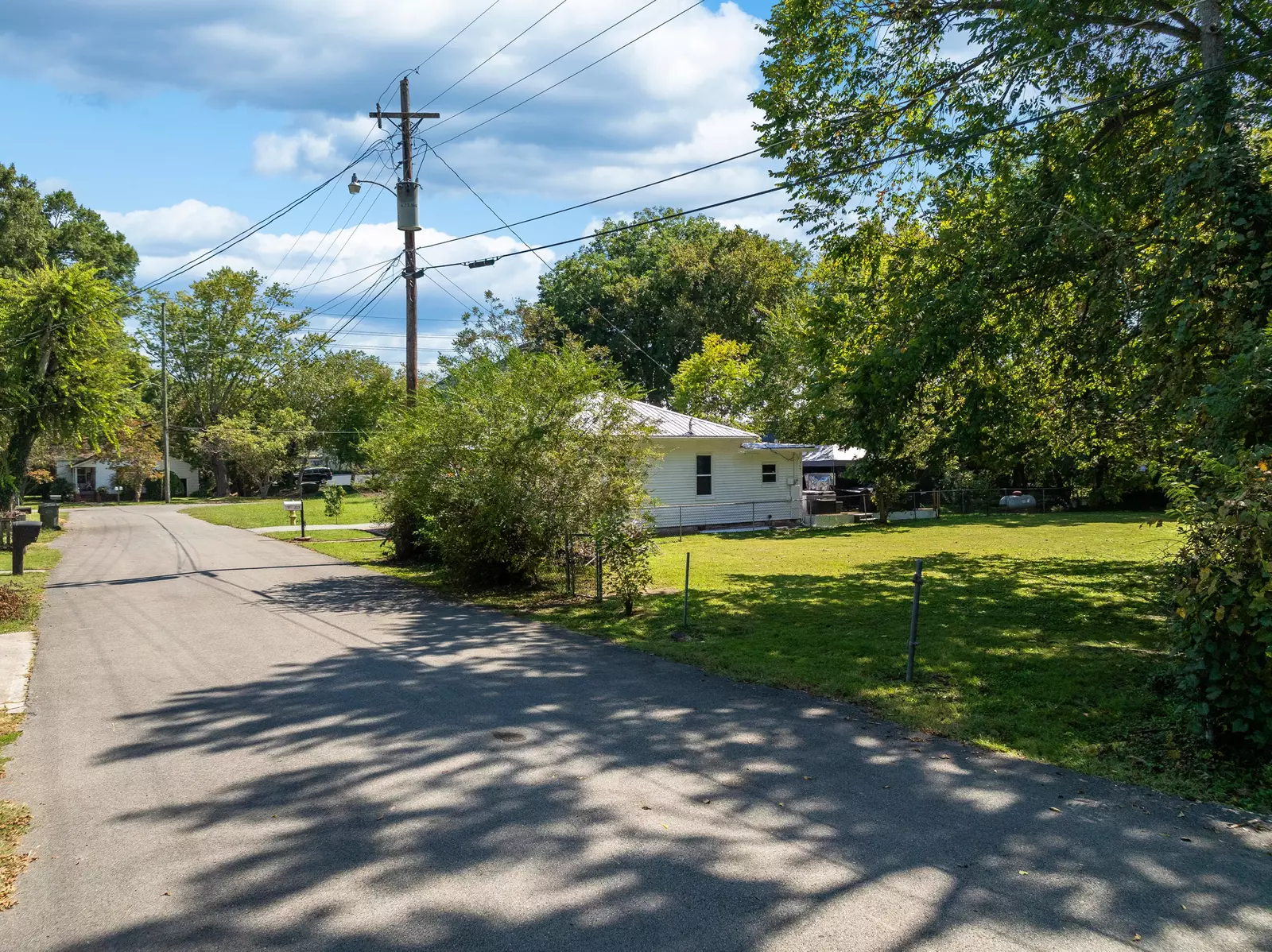 226 E Main St
