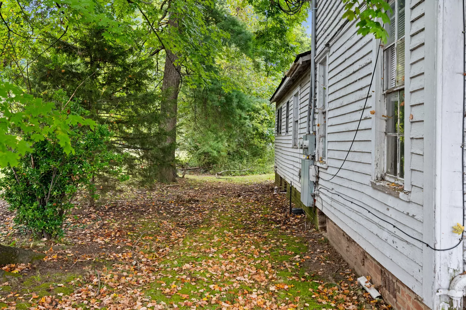 226 E Main St
