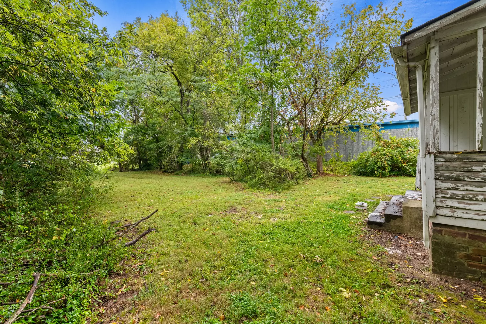 226 E Main St