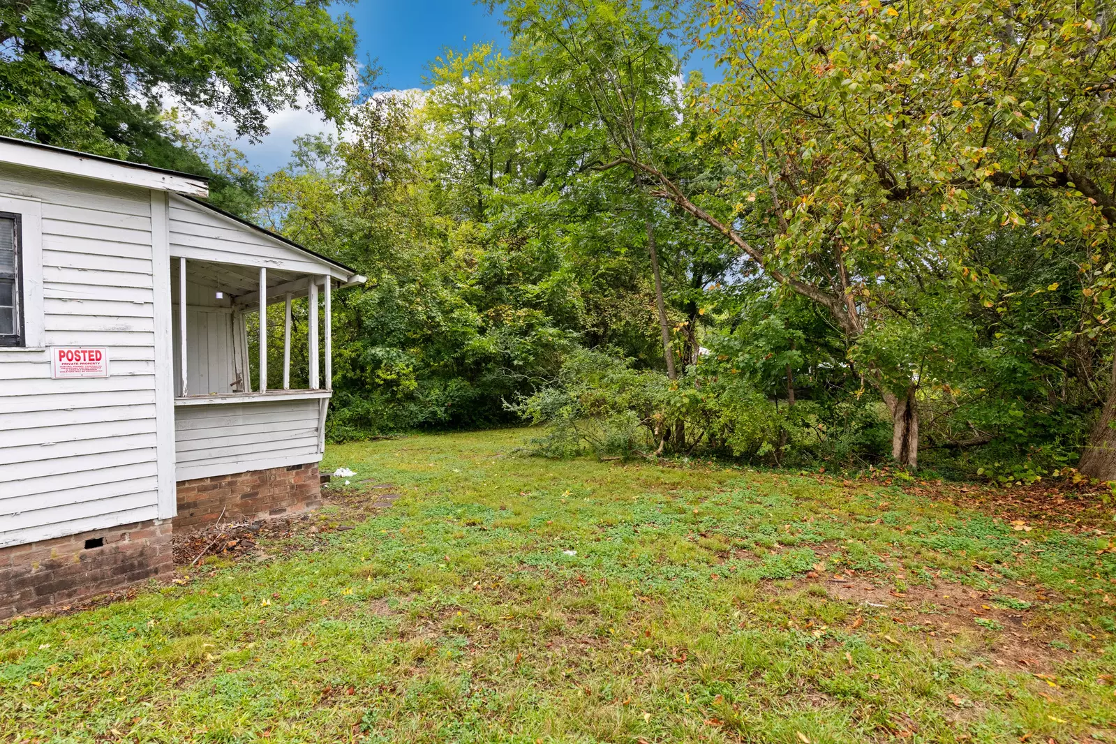 226 E Main St